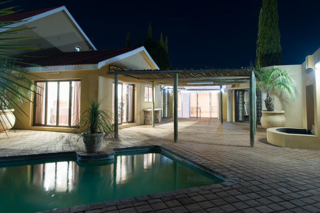 Toscana Estate Bloemfontein Esterno foto