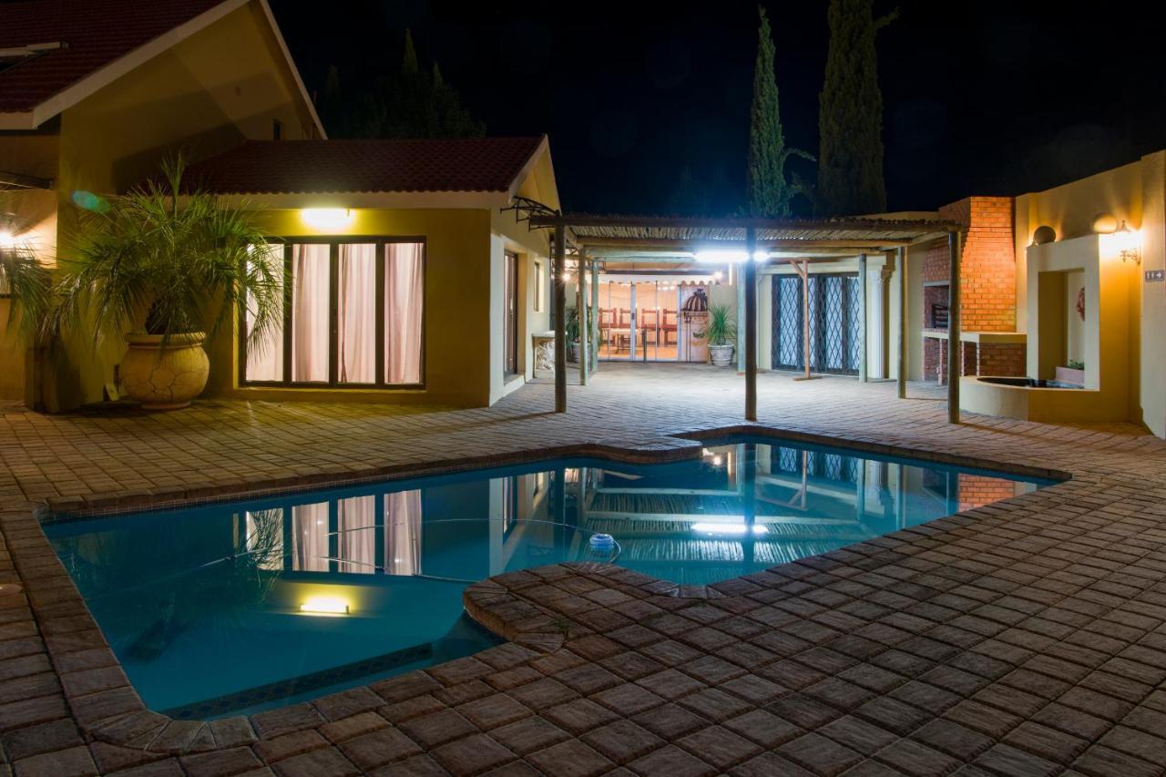 Toscana Estate Bloemfontein Esterno foto