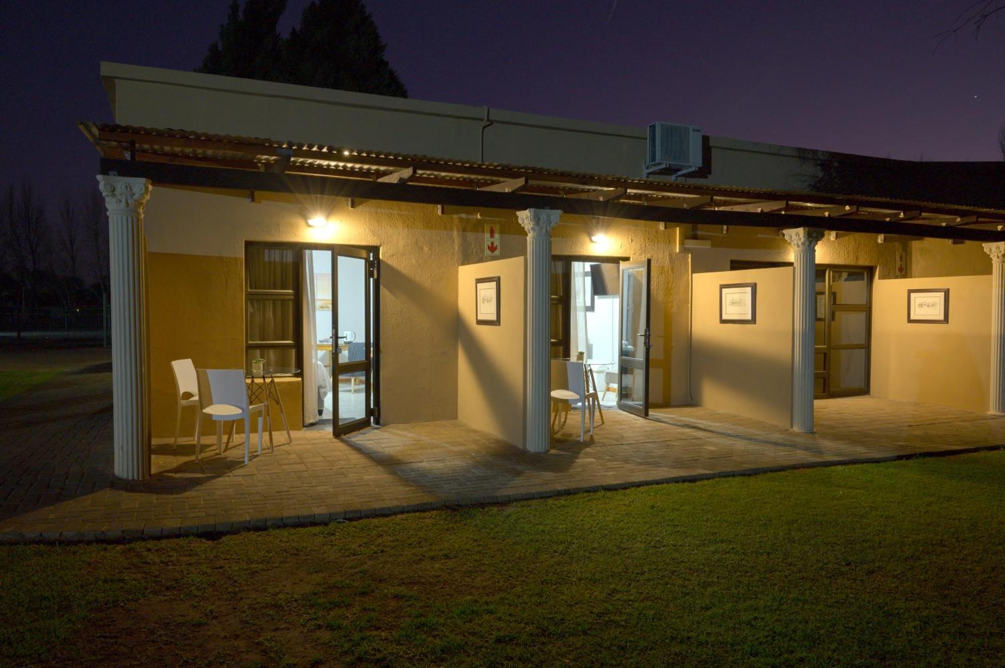 Toscana Estate Bloemfontein Esterno foto